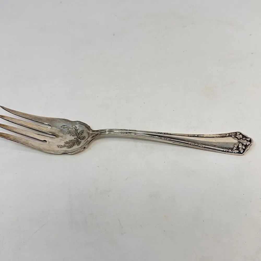 Wm Rogers & Son AA Silverplate Fair Oak Berry Serving Fork Antique 1913 Flatware